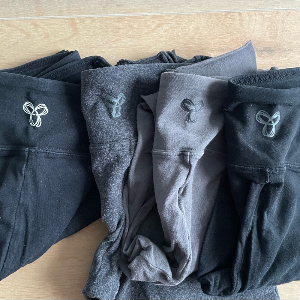 4 ARITZIA TNA Leggings - 2 Black (1 full and 1 capri), 1 Grey and 1 Charcoal
